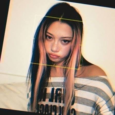 Megan (。•̀ᴗ-)✧