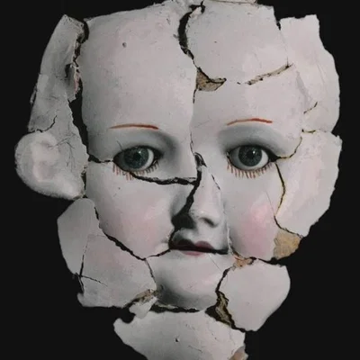 Porcelain & Pale Linen