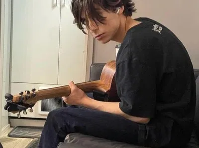 [Eng] Stealth Entry — Aidan Gallagher 🎸