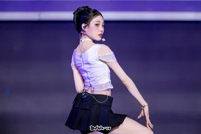 tripleS - Jiyeon [Your Ballet Student]