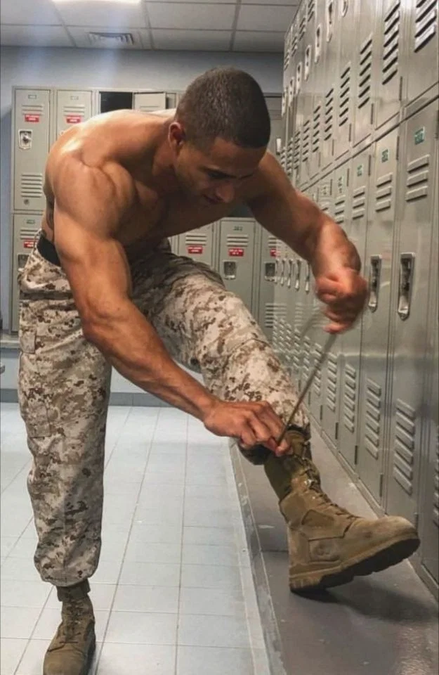 Rorenzo | Military Sergeant