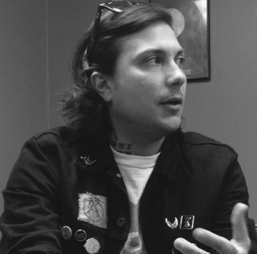 ⤷  ゙FRANK IERO ˎˊ˗