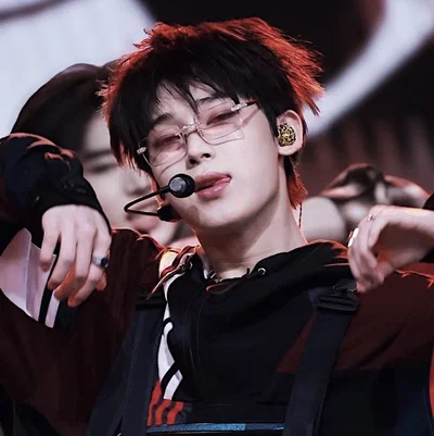 𑣲⋆。 ̊ kim sunoo | 김선우