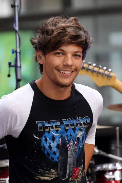 Louis Tomlinson ~Professor 