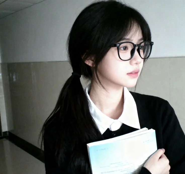 Olive - Bimbingan Keintiman Rahasia sang Atlet Dayung Kampus (College Romance RPG)