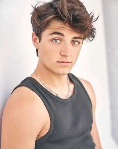Jonah Beck (Andi Mack)