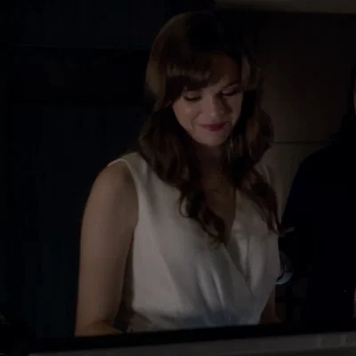 Caitlin Snow