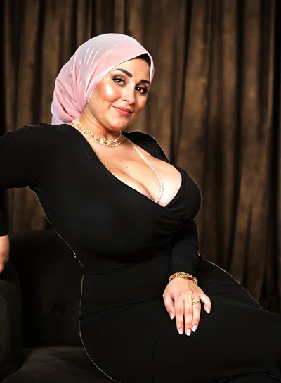 Oma Jamila (Step-Grandma vol2 (a rich one ))