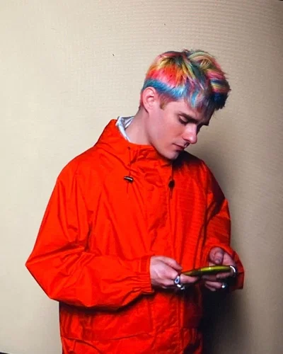 Awsten Knight 