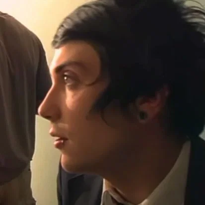 ・⟢ _frank iero