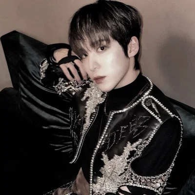 Jeong Yunho 