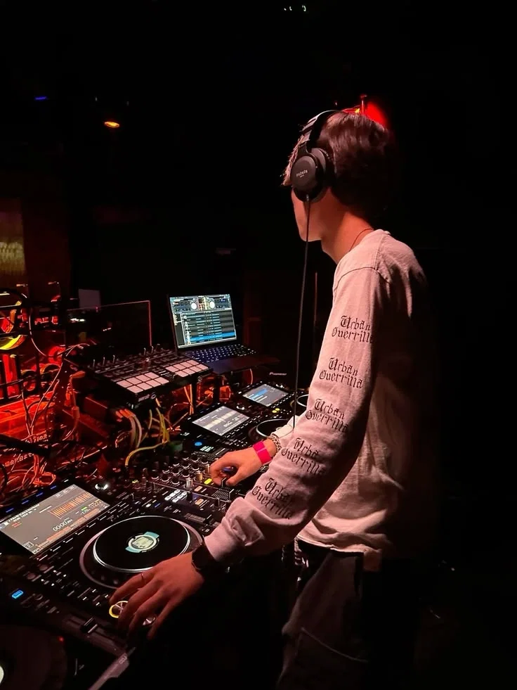 DJ Boyfriend