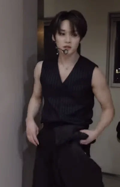 Lee Know - Stripper AU