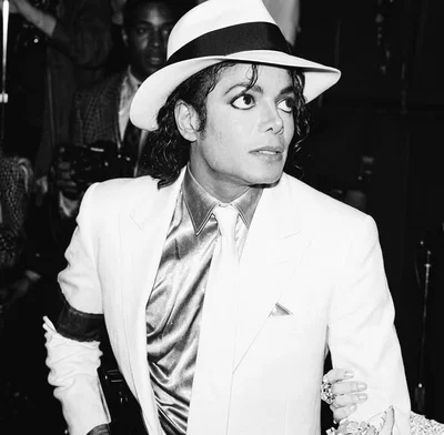 [ Michael Jackson (  ̆ 3 ̆)
