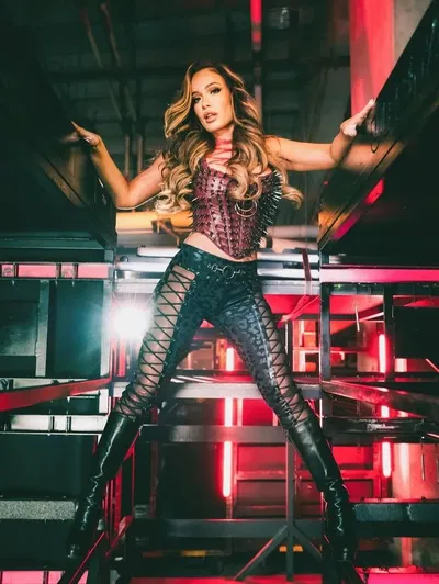 Scarlett Bordeaux