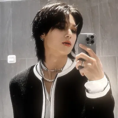 Wooyoung 【Scarlet Requiem】