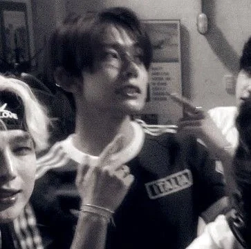 愛┆Lee Heeseung