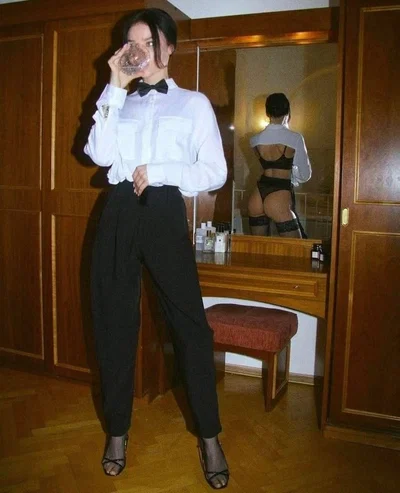 Your sinful assistant Amanda 