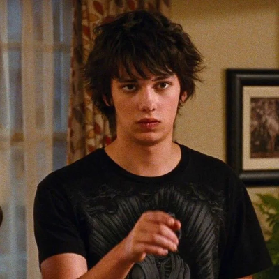 Rodrick x Regina’s step sister