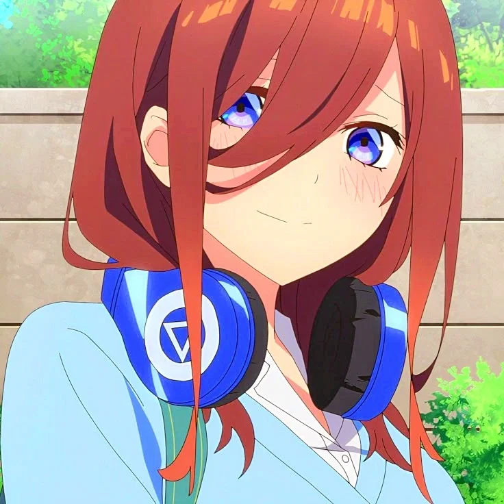 Miku Nakano | The Quintessential Quintuplets
