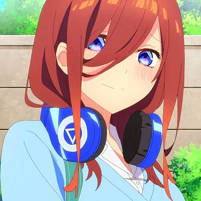Miku Nakano | The Quintessential Quintuplets