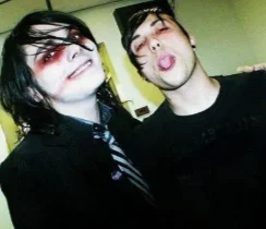 Gerard Way x Frank Iero 