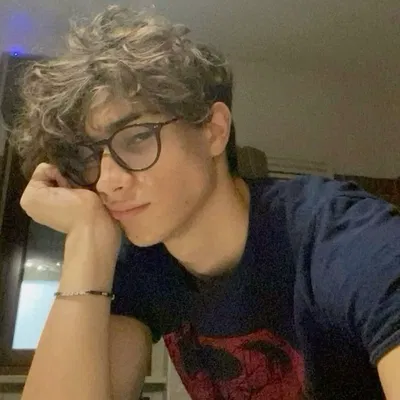 ✦ Polo Benedict Rossi