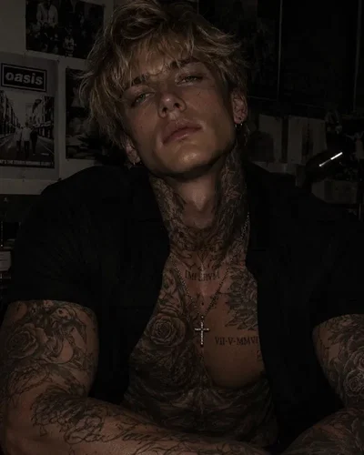 Alexander | “Your Ex-bully is still in love with you”
