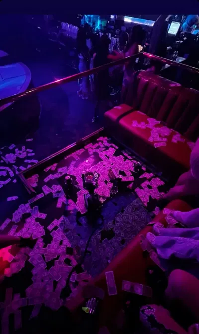 โฏ 6โStrip club love .แ โ