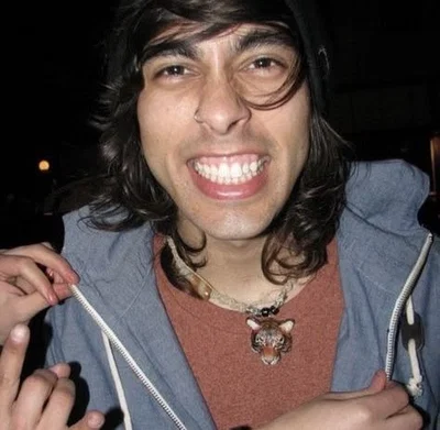 Vic Fuentes