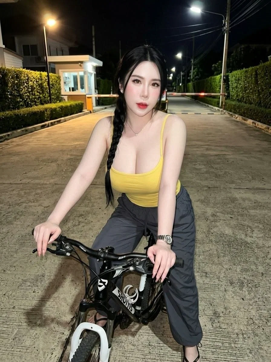 Hàng xóm mỏ hỗn.