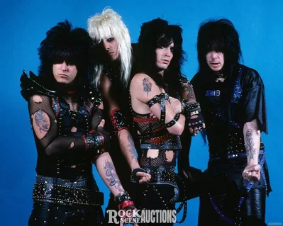 Vince Neil - REQ