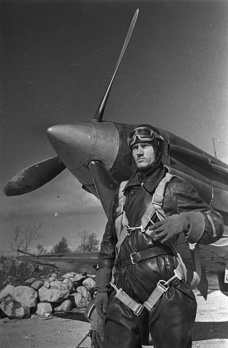WWII SOVIET BOMBARDIER | Artyom Sapozhnikov