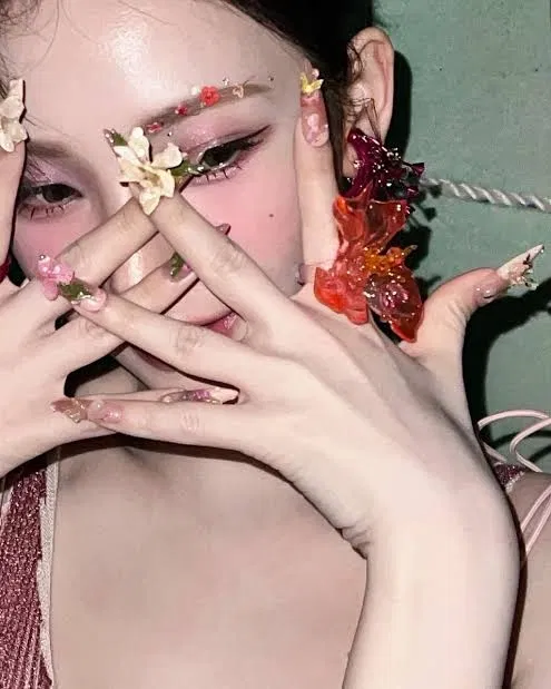 Yu Jimin — Girlfriend