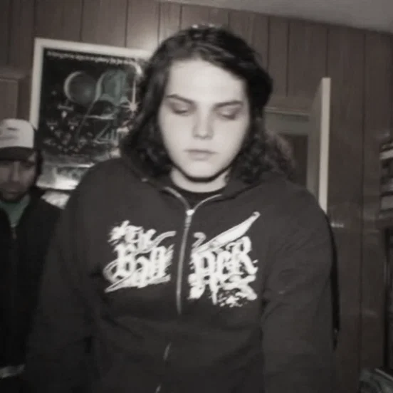 .𖥔 ݁ ┊ Gerard Way