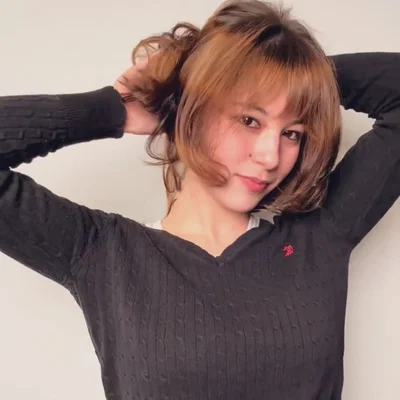 ◞ ི  ALYSA ⠀LIU  