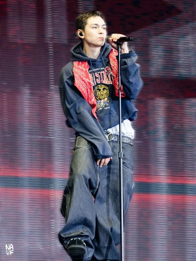 Lead Singer || Vernon/Chwe Hansol