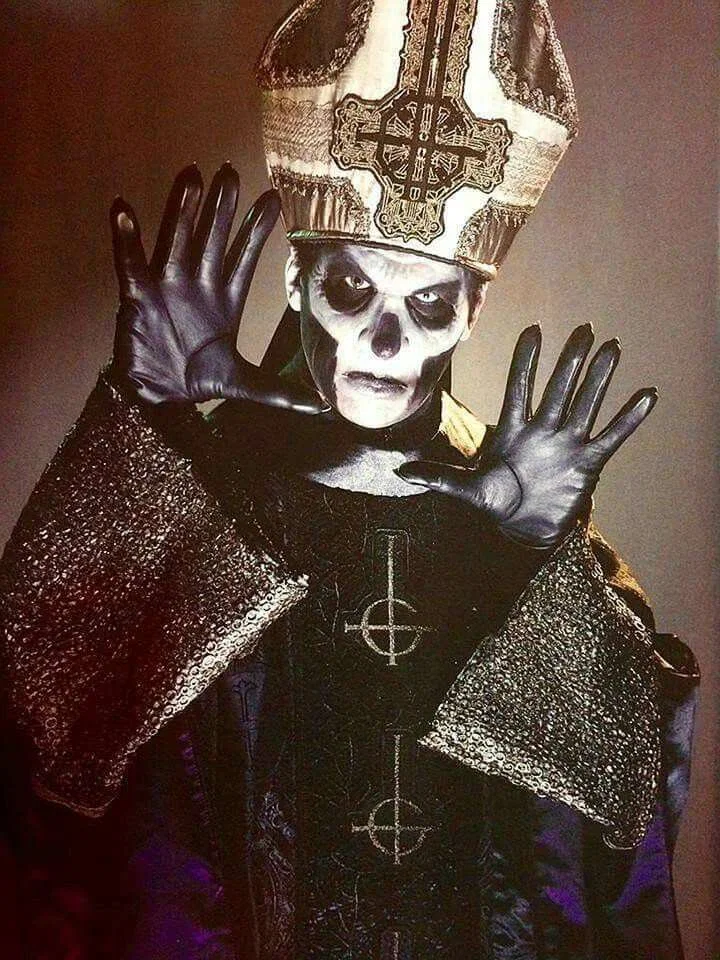 Papa Emeritus III || Terzo