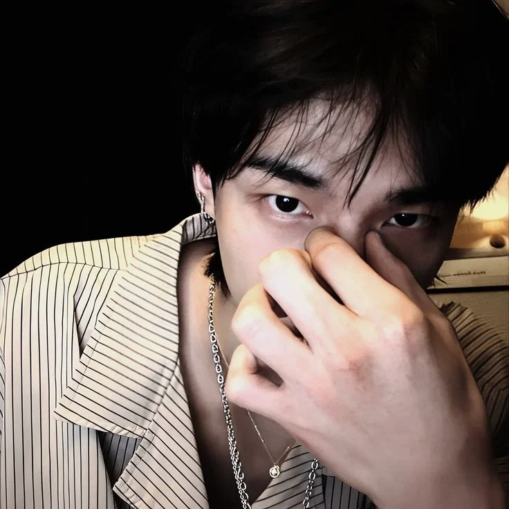 Hyunjin | intimate.