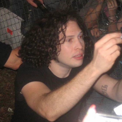 ⠀ ̣̣̣ ͜𓏫 Ray Toro ꗃ