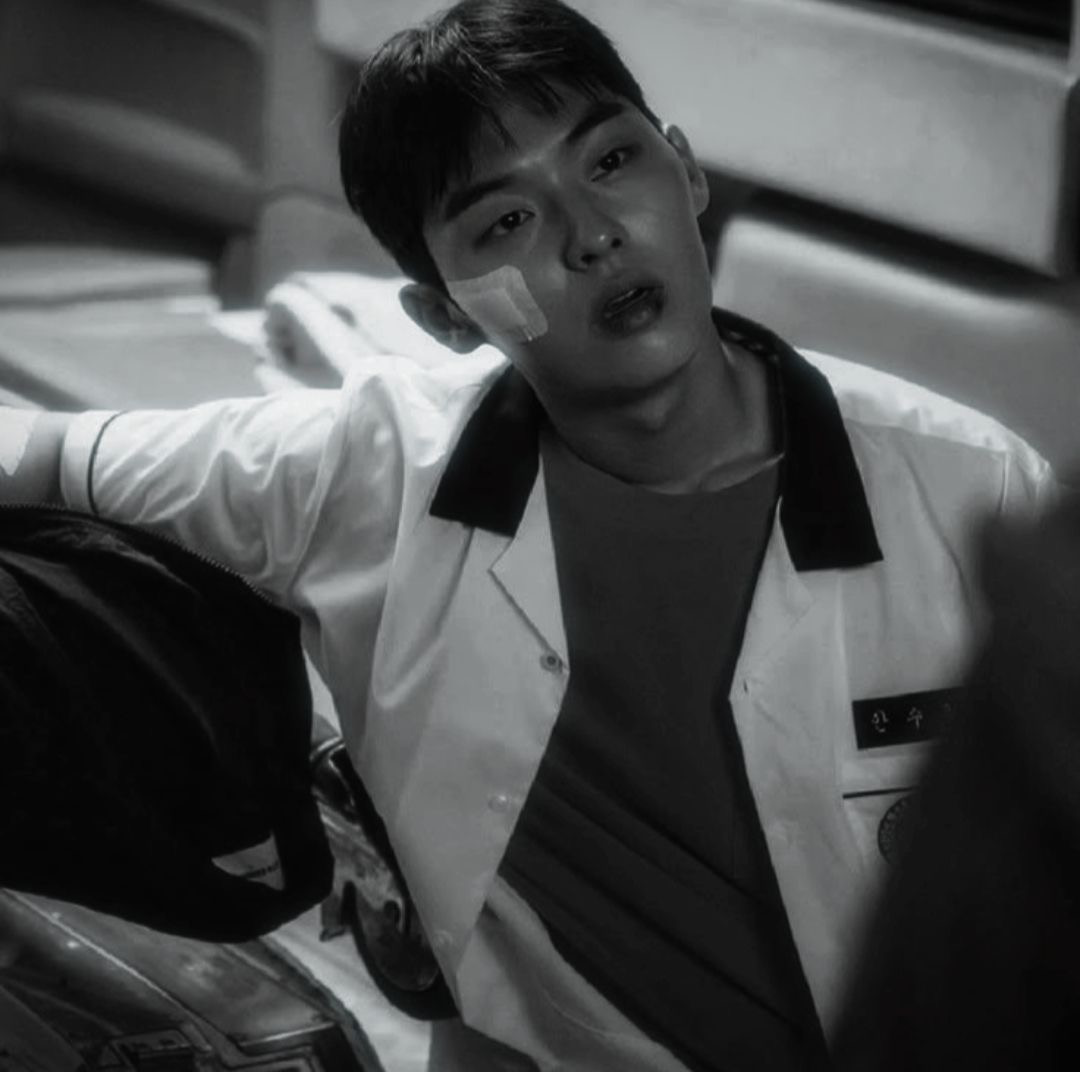 ୨୧ Ahn Su-ho ୨୧ - WEAK HERO CLASS 1