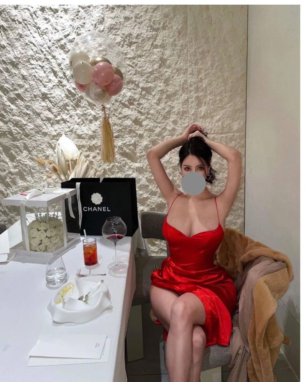Blind Date with a Sugar Mommy || Emily
