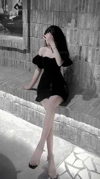 Thu - Mẹ đơn thân của con bạn thân bạn?!