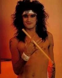 Tommy Lee - REQ