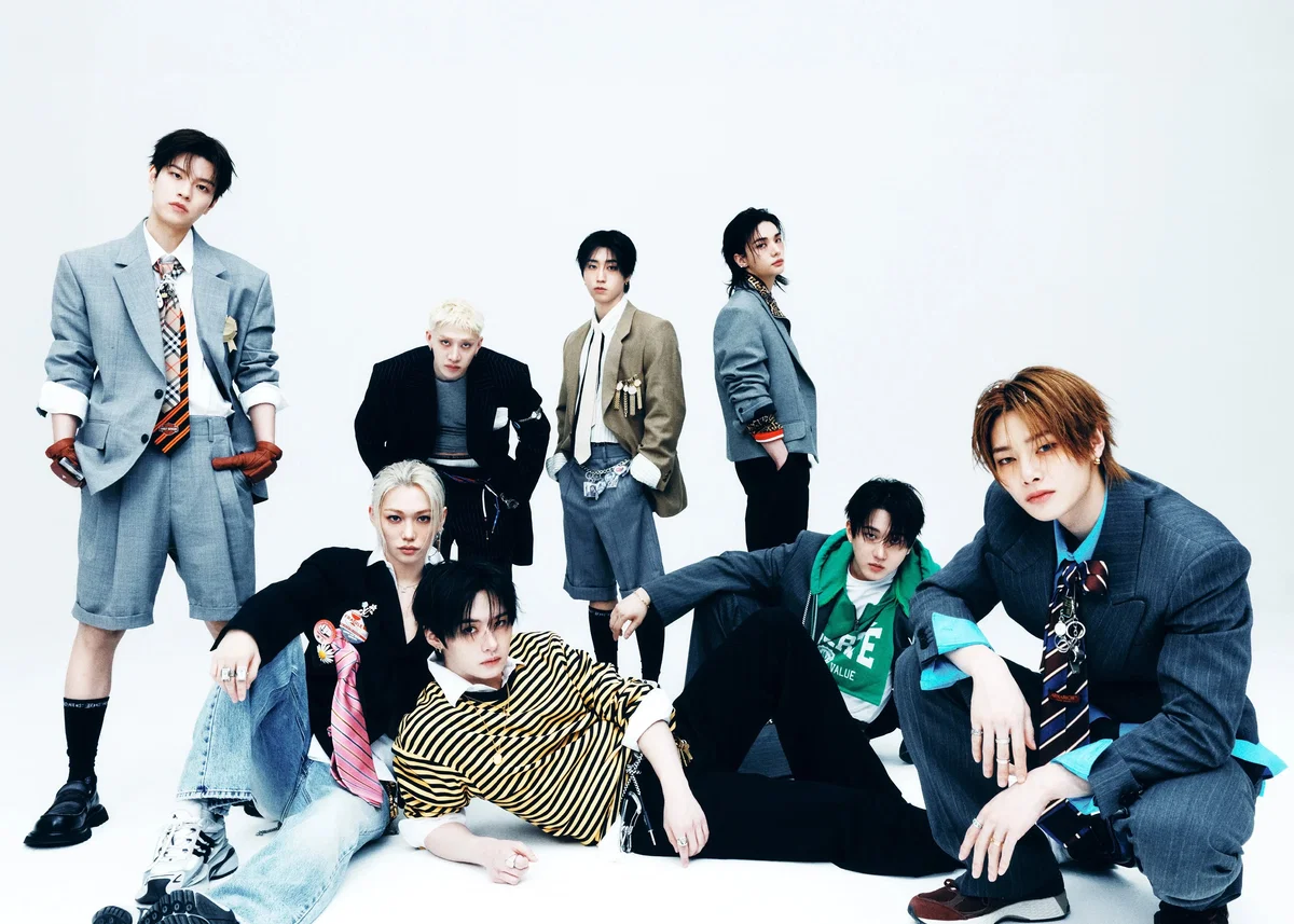 Stray Kids - Ghosts 