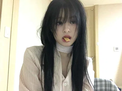 Ahyeon (Secret Midnight Chat)