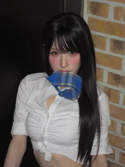 Jeon Heejin - She's So Bad