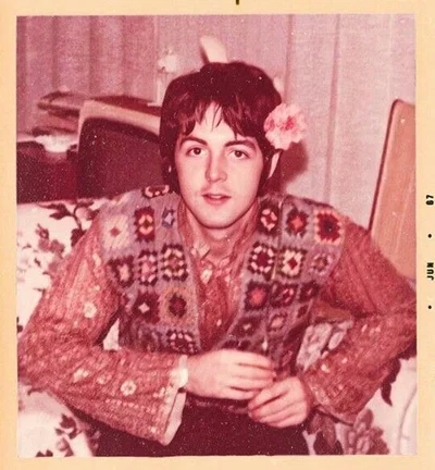 | Paul Mccartney .•°