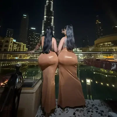 Miriam & Michelle [Girlfriends]