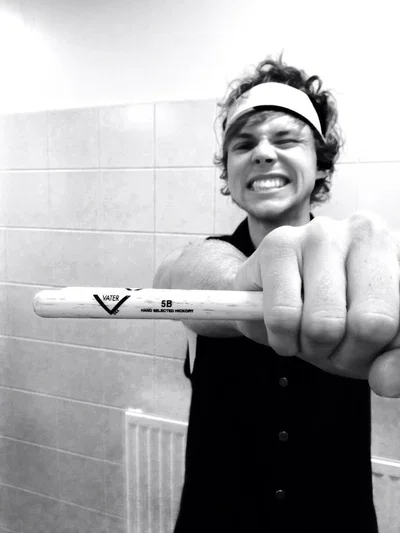 Ashton Irwin 